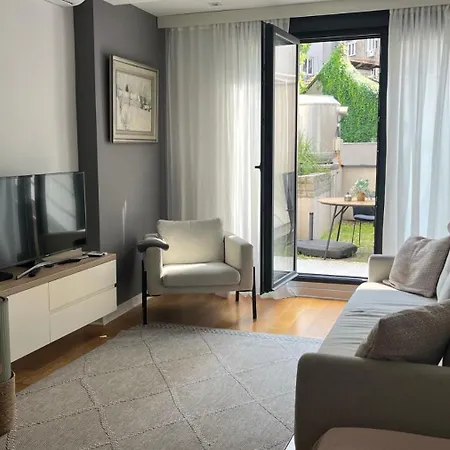 Lux And Family Nest Next To Skadarlija Belgrad