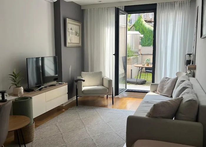 アパート Lux And Family Nest Next To Skadarlija ベオグラード